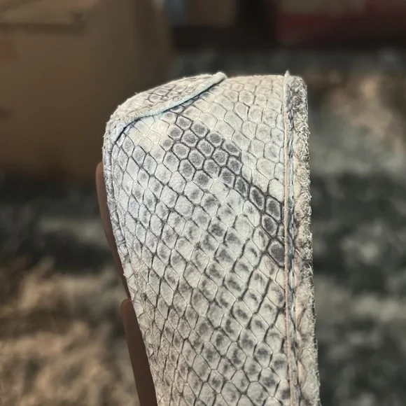 Stylish Gray Women's Loafers - Picture 5 of 5